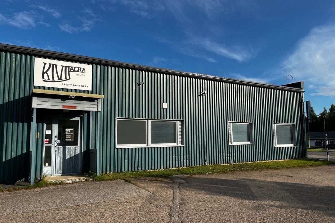 saarijarvi-ulkoverhouksen-maalaus-02