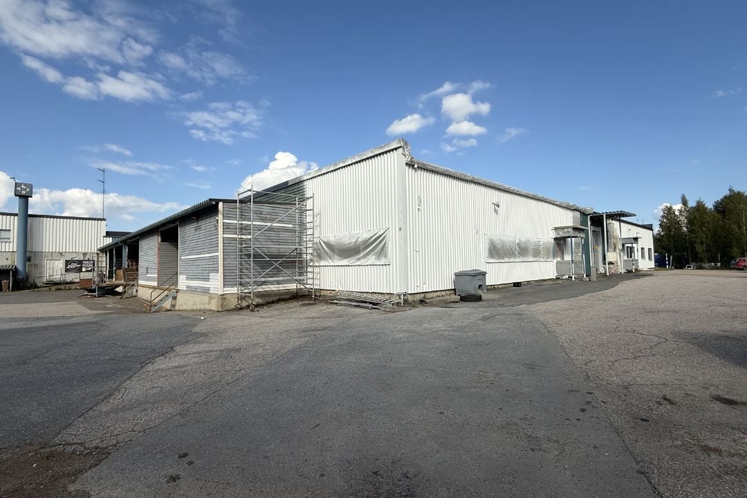 saarijarvi-ulkoverhouksen-maalaus-09